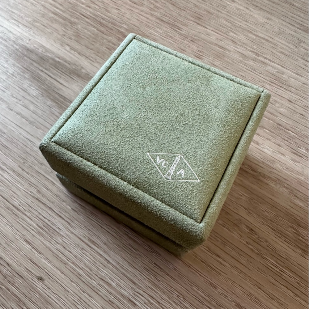 Van Cleef & Arpels jewelry box